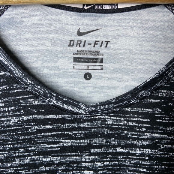 Nike Running Dri-Fit Black & White Shirt Large - Picture 3 of 4